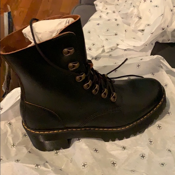 Dr martens Black Leona boots - Picture 2 of 5